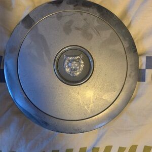 Vintage Jaguar Silver XJ8/XJR 1998-2002 Hub Cap W/ Iconic Jaguar Logo